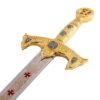 Der detailreiche goldene Griff des Schwertes des Templer Ordens.