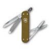 Victorinox Classic Limited Edition 2024 terra brown geöffnet Frontal